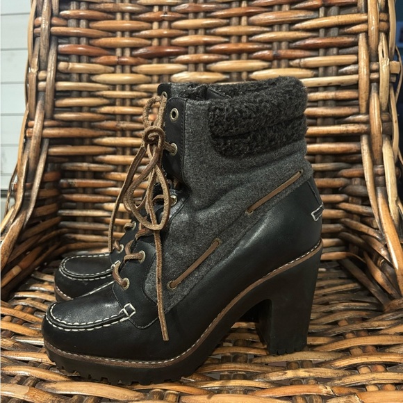 Sperry Top Sider Ankle Boots Black Leather/Gray High Heel
Lace Up Women's 8 - Picture 12 of 14
